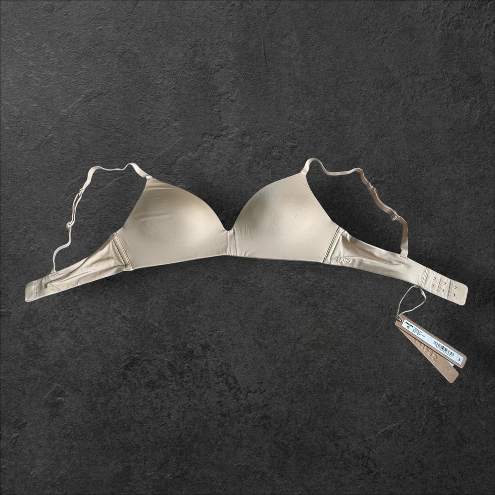 SKIMS Wireless Form T-Shirt Bra Sand Beige 32A BR-LIG-10680W